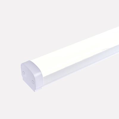 Un bon prix. Lumière triproof LED personnalisée AC200V-240V 120lm/W Installation rapide en ligne